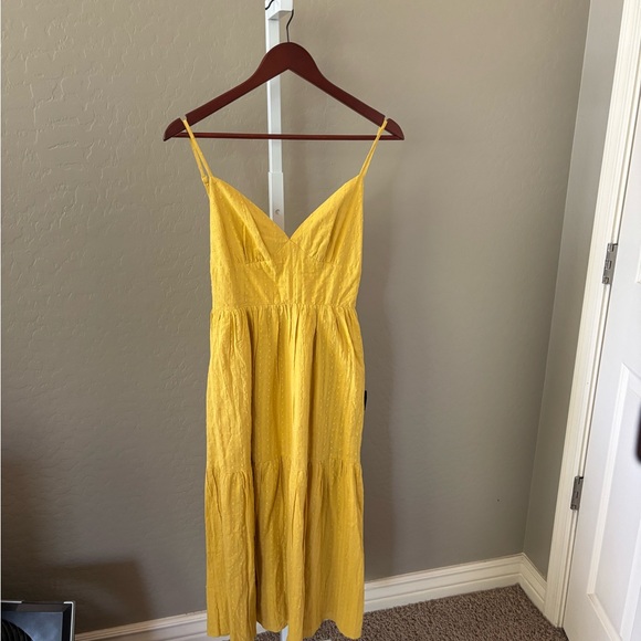 Lulus Dresses & Skirts - NWT Lulu’s Yellow Sleeveless Summer Dress